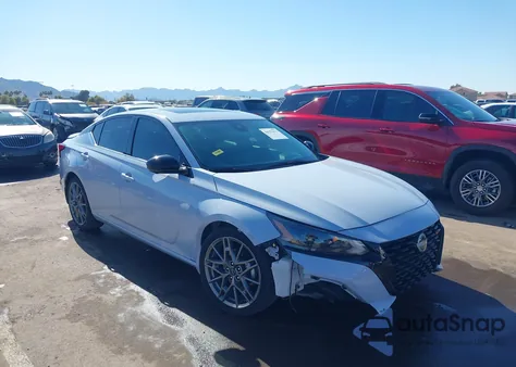 2024 z USA, uszkodzony, nr VIN 1N4AL4CV1RN317320